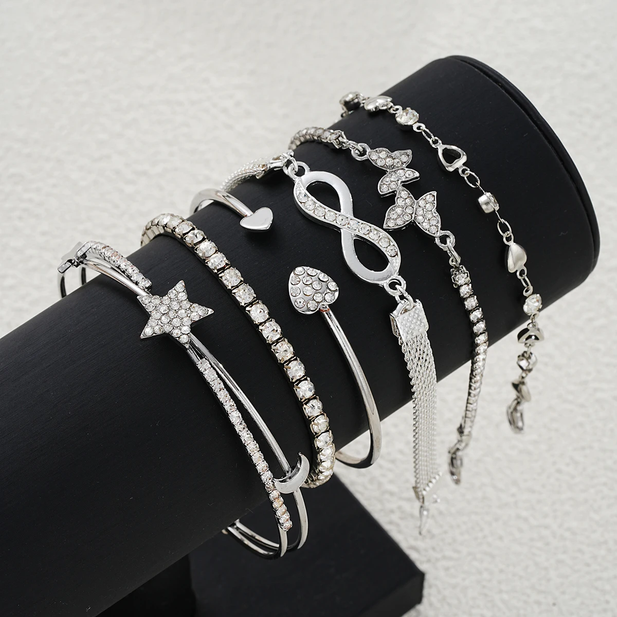 Elegant Sparkling Rhinestone Bracelets Set for Women Butterfly Heart Infinity Star Designs Open Bracelet Daily Wear Jewelry Gift