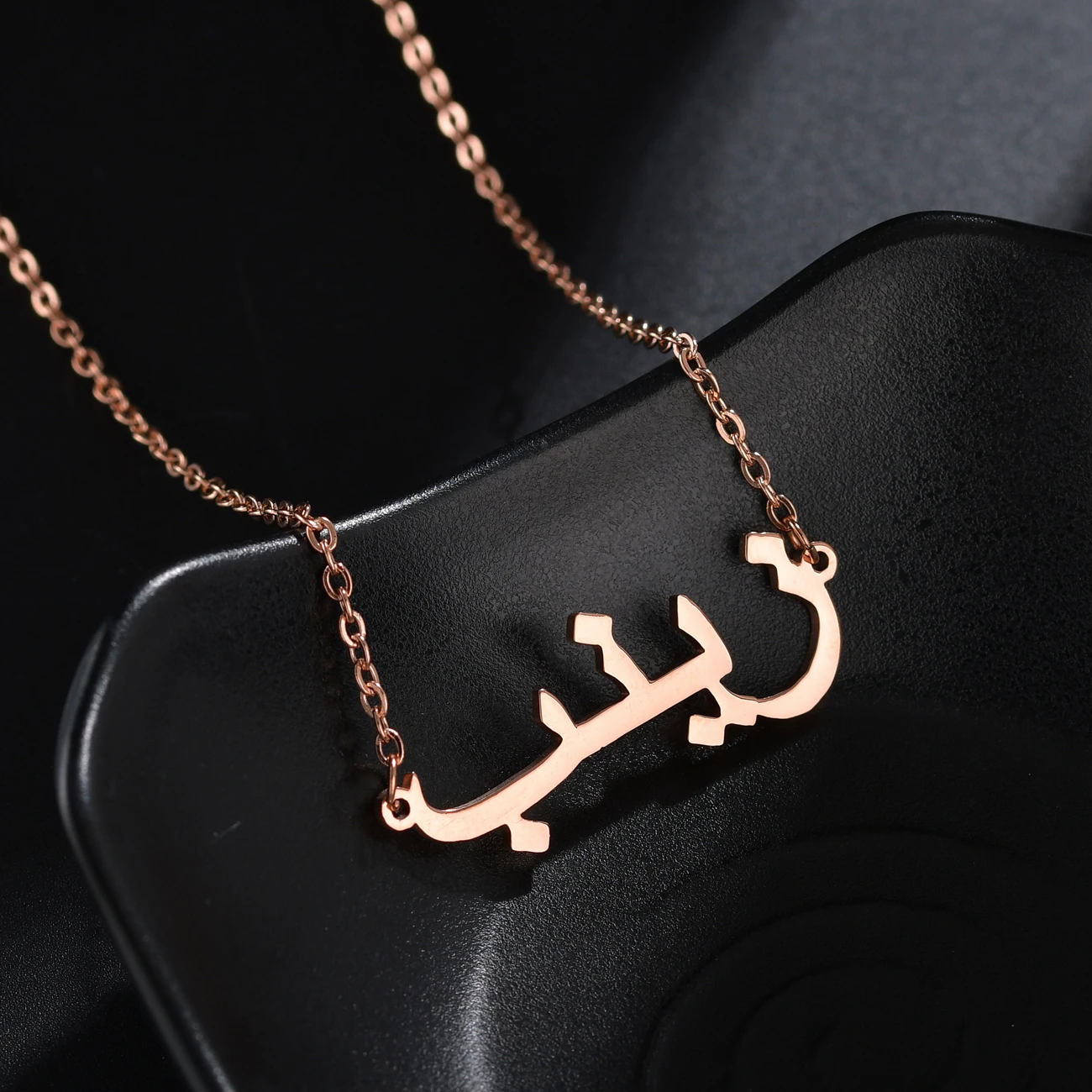 Atoztide Customized Fashion Stainless Steel Name Necklace Personalized Letter Gold Color Choker Necklace Pendant Nameplate Gift