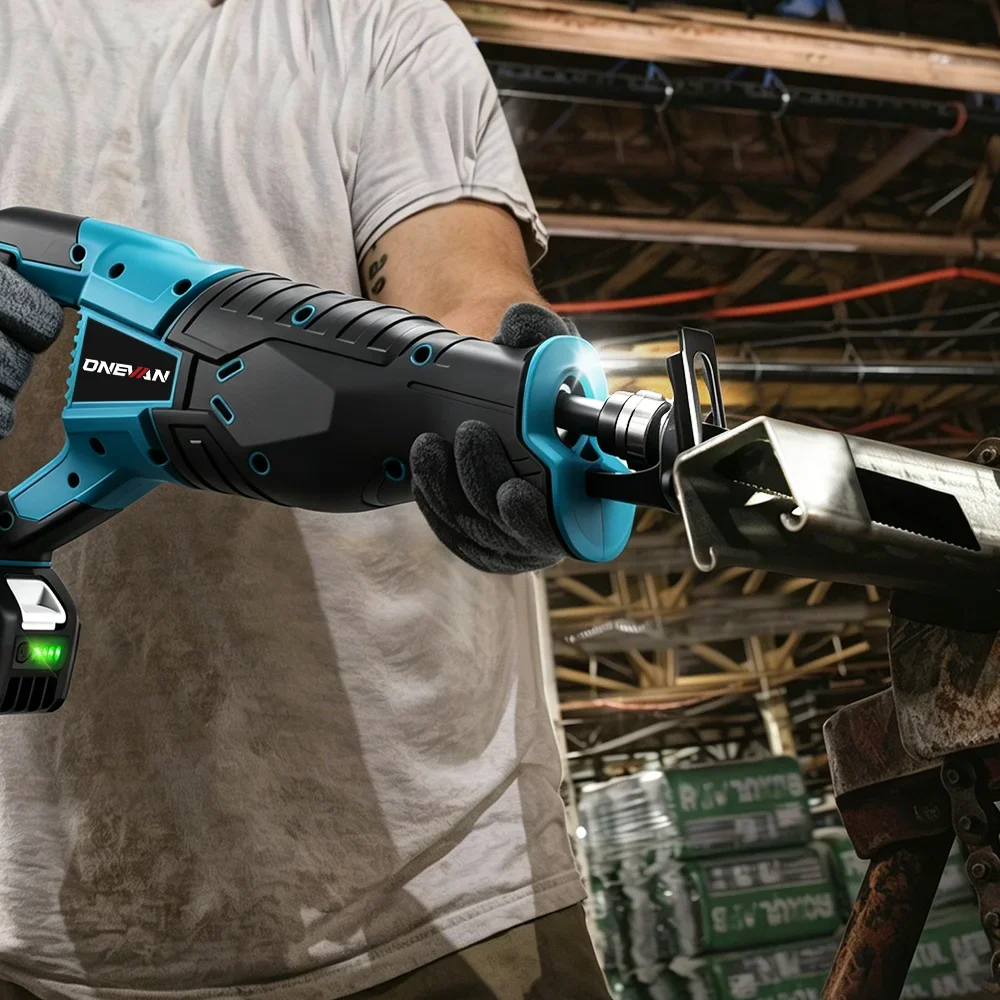 Makita 18V Brushless Cordless Reciprocating Saw Portable Power Tool with 4 Saw Blades for Wood Metal and Pipe Cutting
