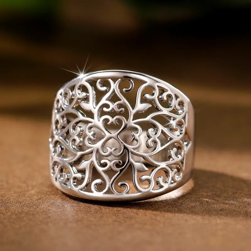 Huitan Hollow Out Aesthetic Ring for Women Gold Color/Silver Color Simple Stylish Lady Accessories Party Daily Statement Jewelry