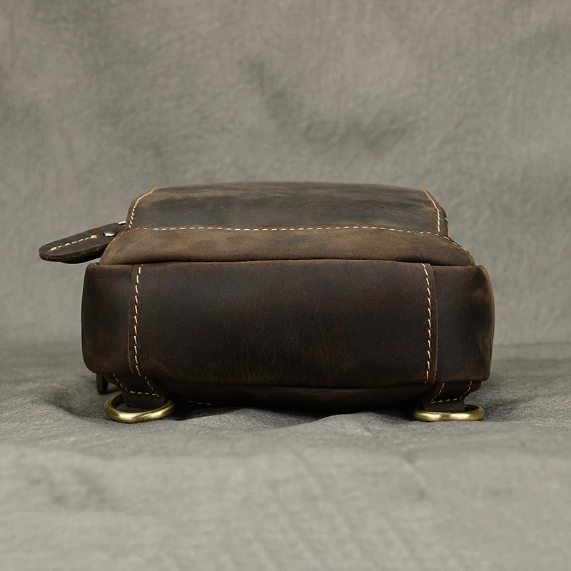 New Fashion Men's Chest Bag Single Shoulder Bagpack Bag Crossbody Chest Pack Vintage Style Male Travel Bags Genuine Leather Hot