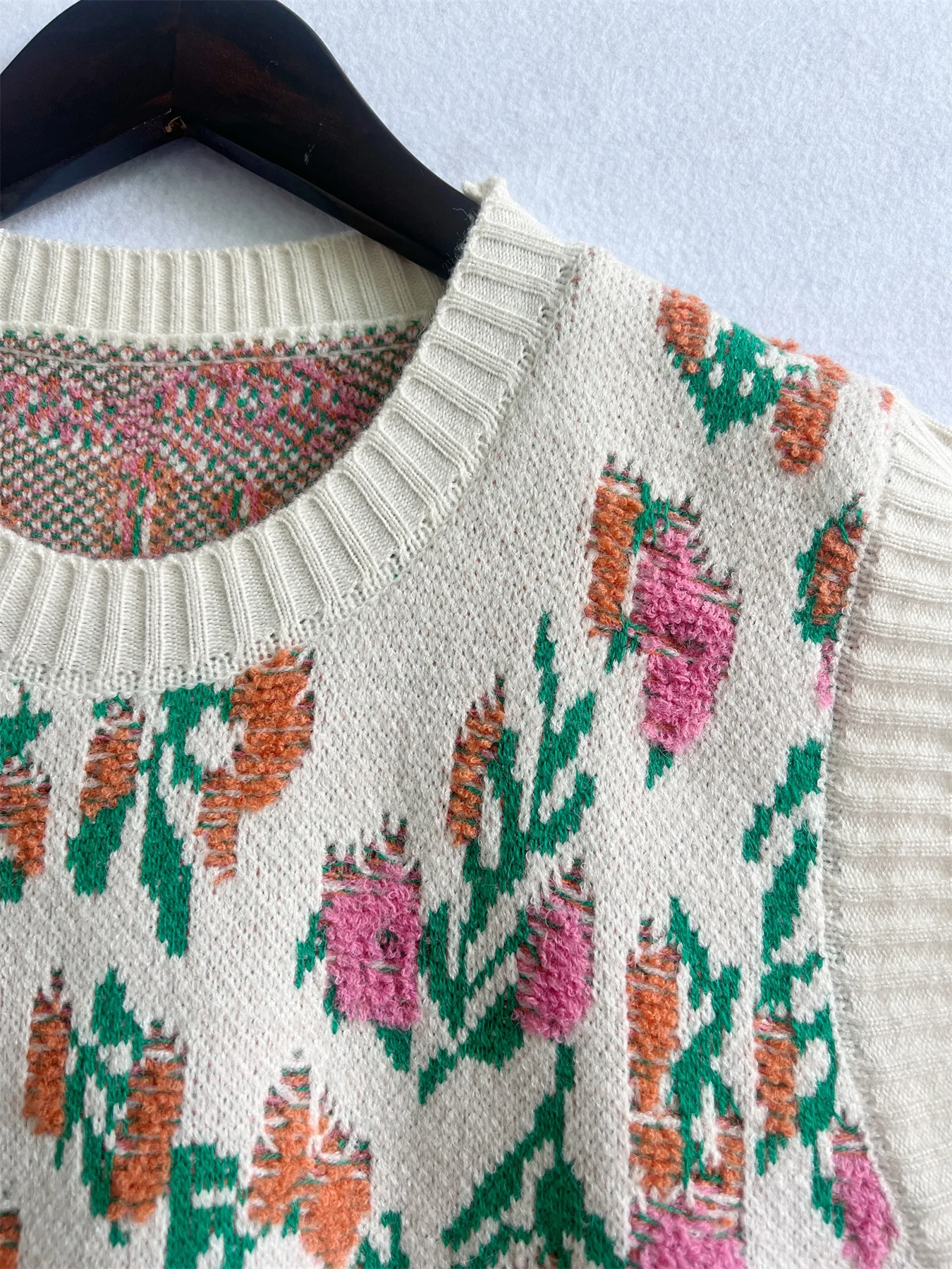 Korean Style Pink Peach Blossom Knitted Vest For Women Fashion Flower Embroidery Sweater Vest O Neck Pullover Knitwear