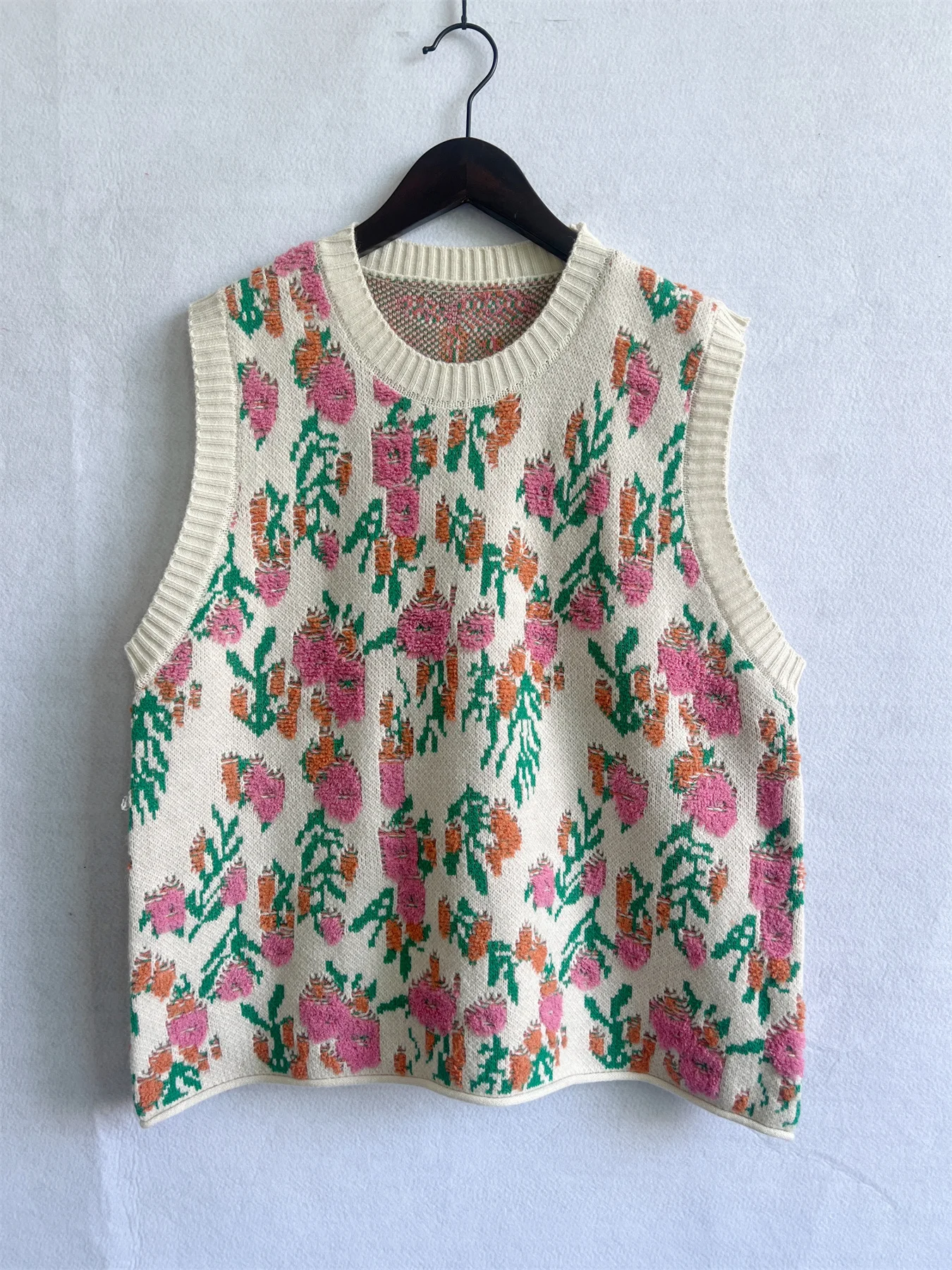 Korean Style Pink Peach Blossom Knitted Vest For Women Fashion Flower Embroidery Sweater Vest O Neck Pullover Knitwear