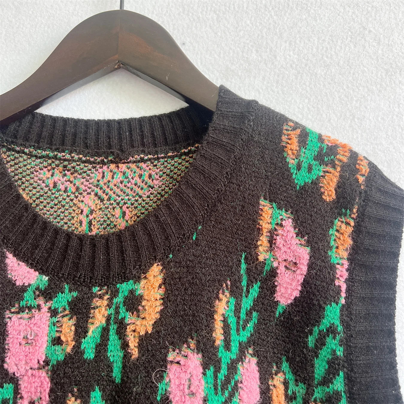 Korean Style Pink Peach Blossom Knitted Vest For Women Fashion Flower Embroidery Sweater Vest O Neck Pullover Knitwear