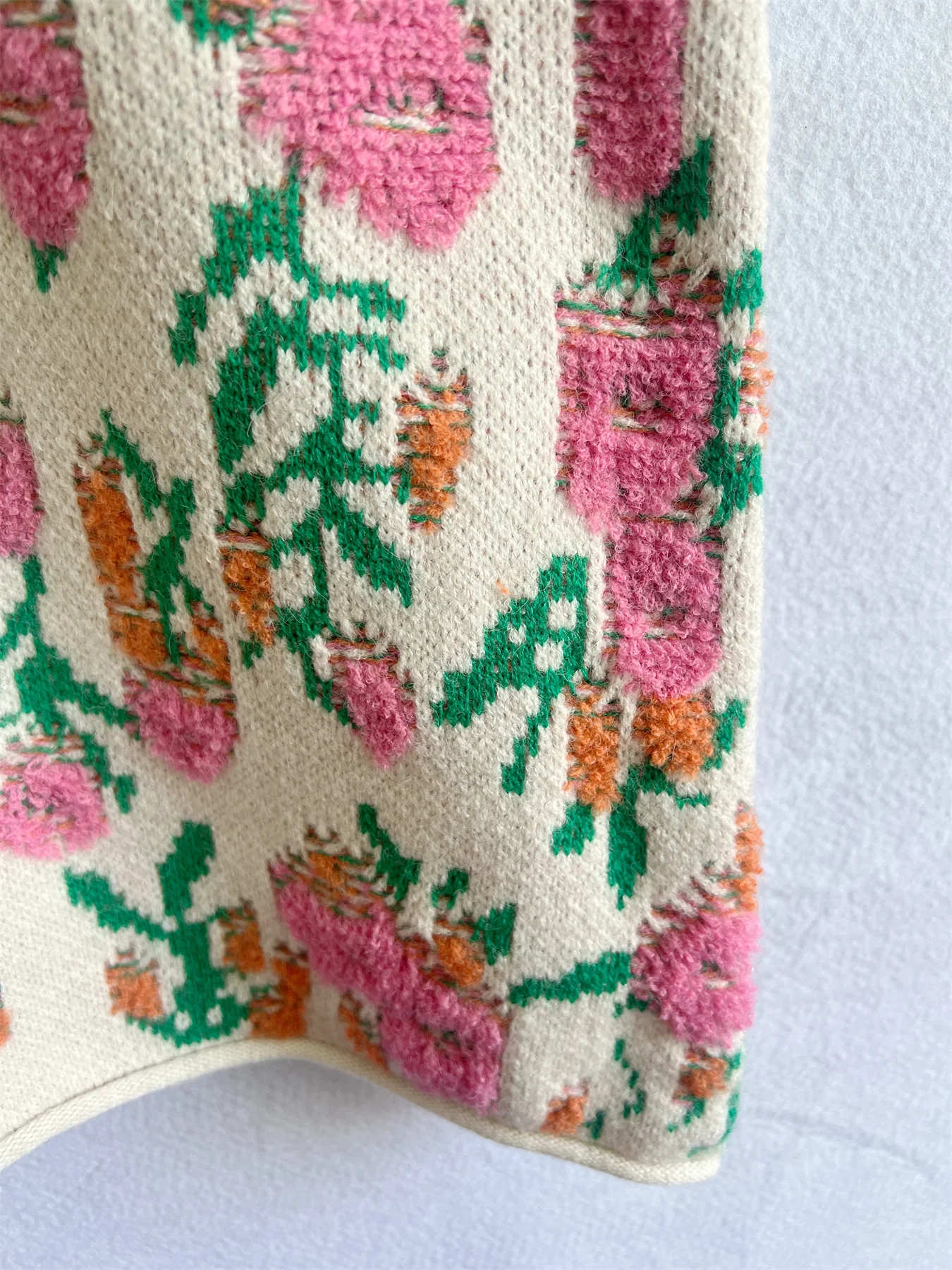 Korean Style Pink Peach Blossom Knitted Vest For Women Fashion Flower Embroidery Sweater Vest O Neck Pullover Knitwear
