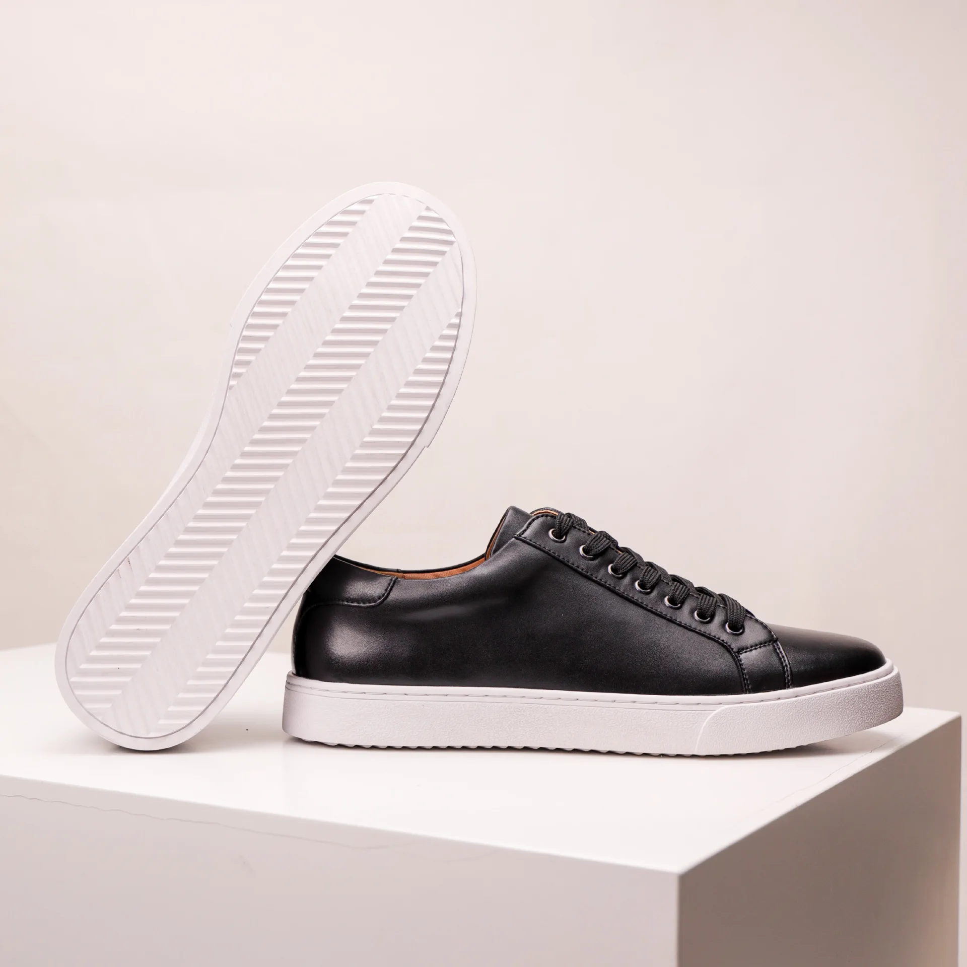 Mens Sneakers Genuine Leather Casual Outdoor Shoes Non-Slip Breathable Luxury Brand Footwear Top Quality Handmade White Shoe Men