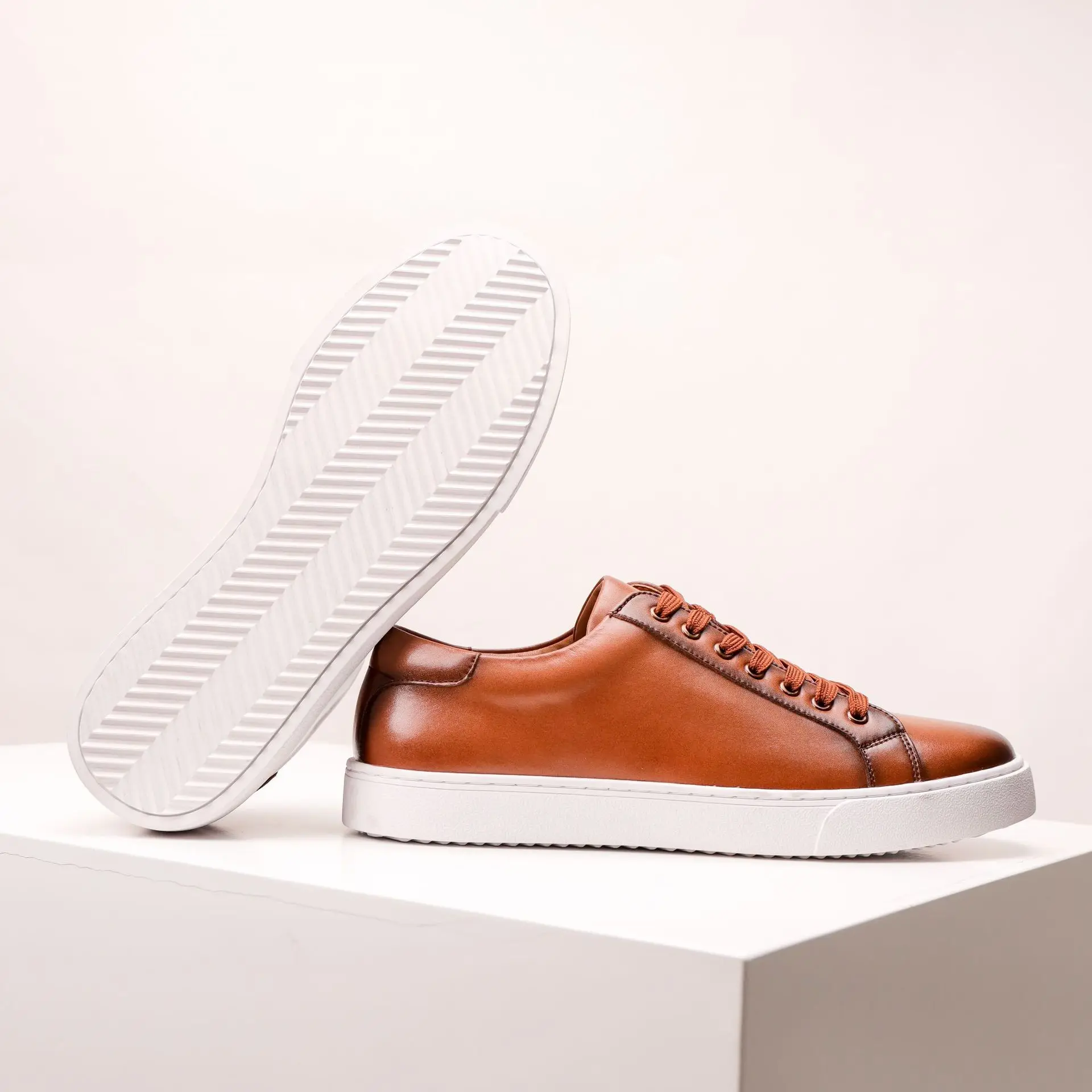 Mens Sneakers Genuine Leather Casual Outdoor Shoes Non-Slip Breathable Luxury Brand Footwear Top Quality Handmade White Shoe Men