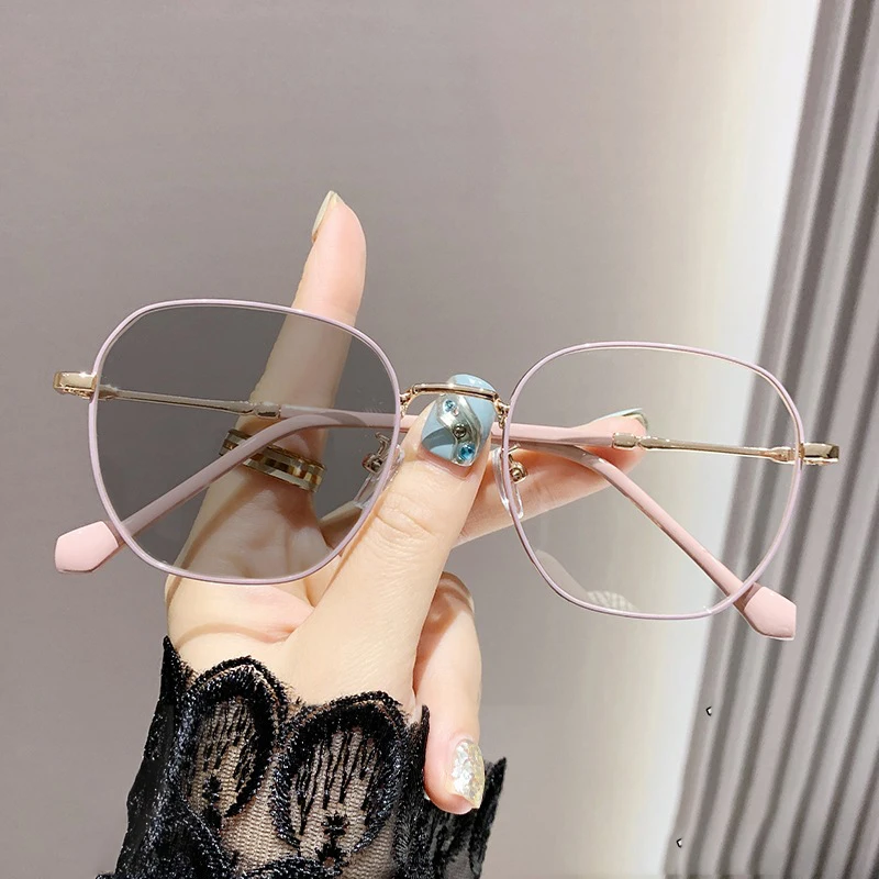 Photo-sensitive Intelligent Color-changing Glasses With Anti-blue Light Feature, Large Frame, Women's Nearsighted Glasses 9791
