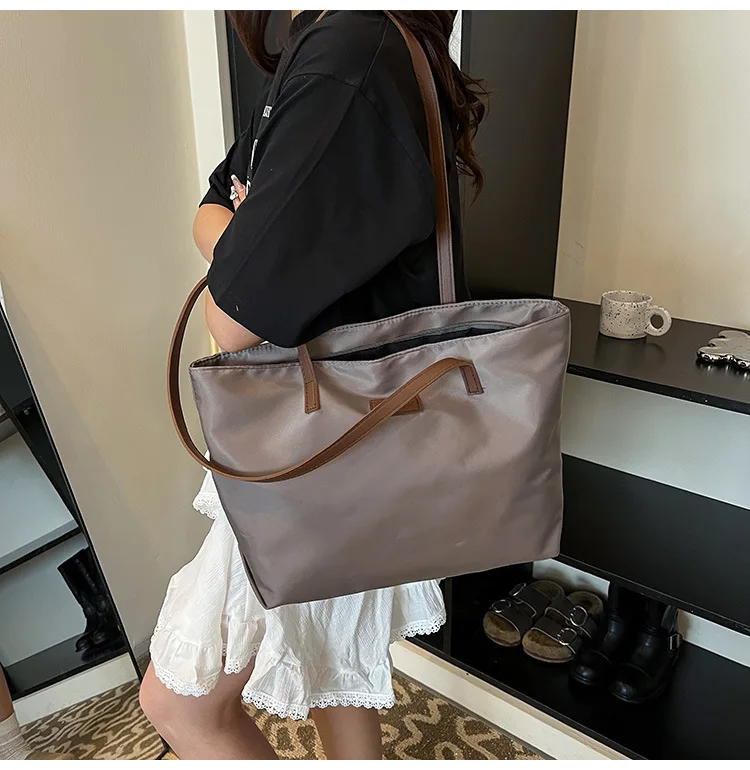 Casual Tote Bag for Women Closure Stylish Letter Label Zipper Large Capacity Ladies Shoulder Bag purses and handbags Bolsa