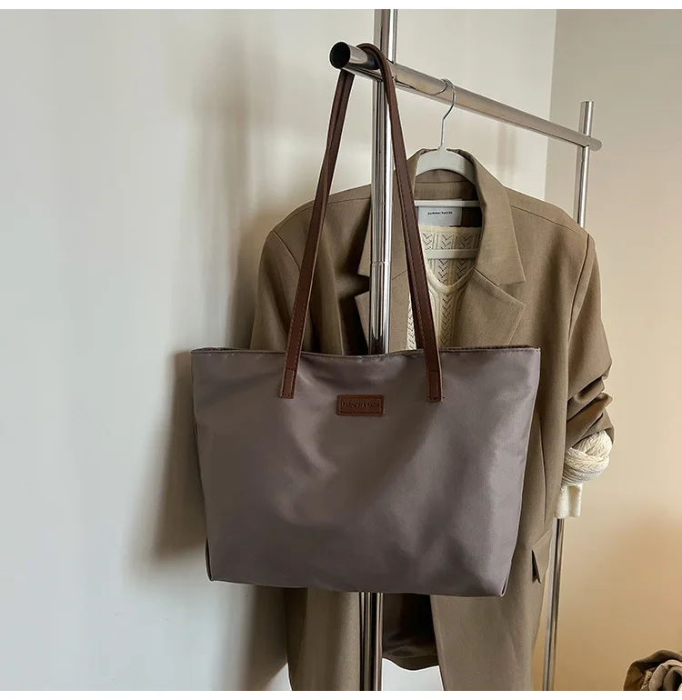 Casual Tote Bag for Women Closure Stylish Letter Label Zipper Large Capacity Ladies Shoulder Bag purses and handbags Bolsa