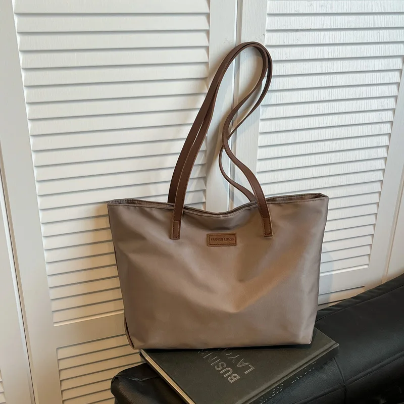 Casual Tote Bag for Women Closure Stylish Letter Label Zipper Large Capacity Ladies Shoulder Bag purses and handbags Bolsa