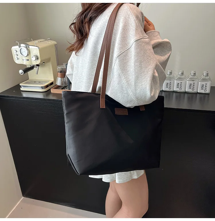 Casual Tote Bag for Women Closure Stylish Letter Label Zipper Large Capacity Ladies Shoulder Bag purses and handbags Bolsa