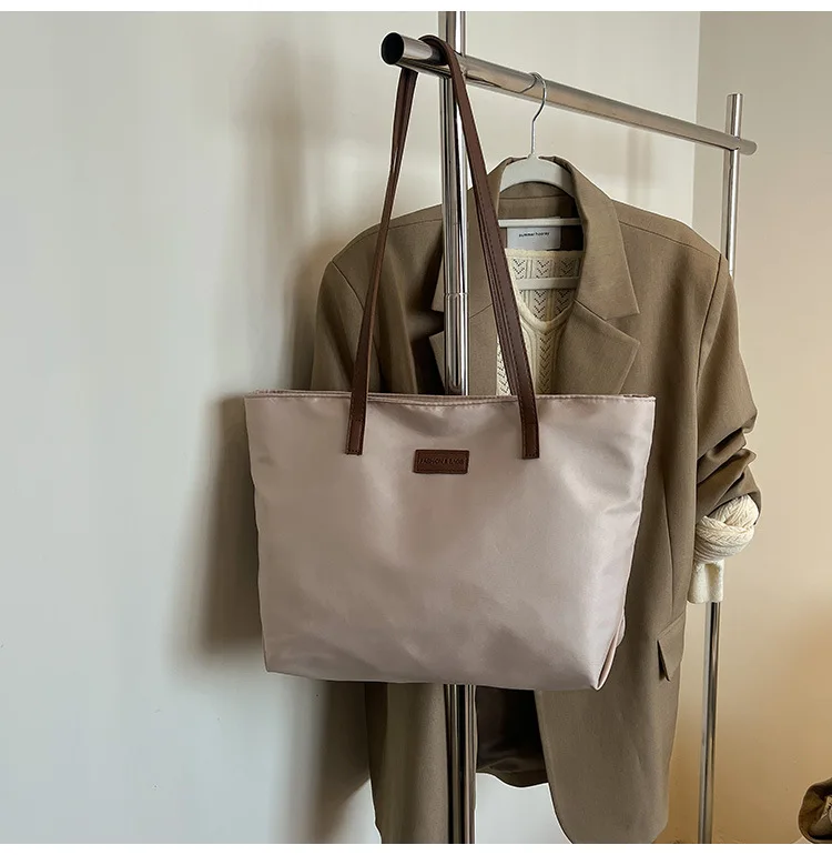 Casual Tote Bag for Women Closure Stylish Letter Label Zipper Large Capacity Ladies Shoulder Bag purses and handbags Bolsa