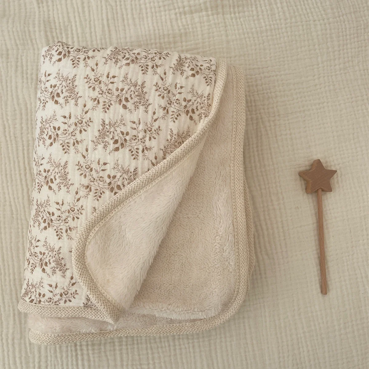Winter Baby Blanket for Newborn Fleece Cotton Muslin Swaddle Bedding Velvet Stroller Cover New Born Kids Blanket Mother Kids