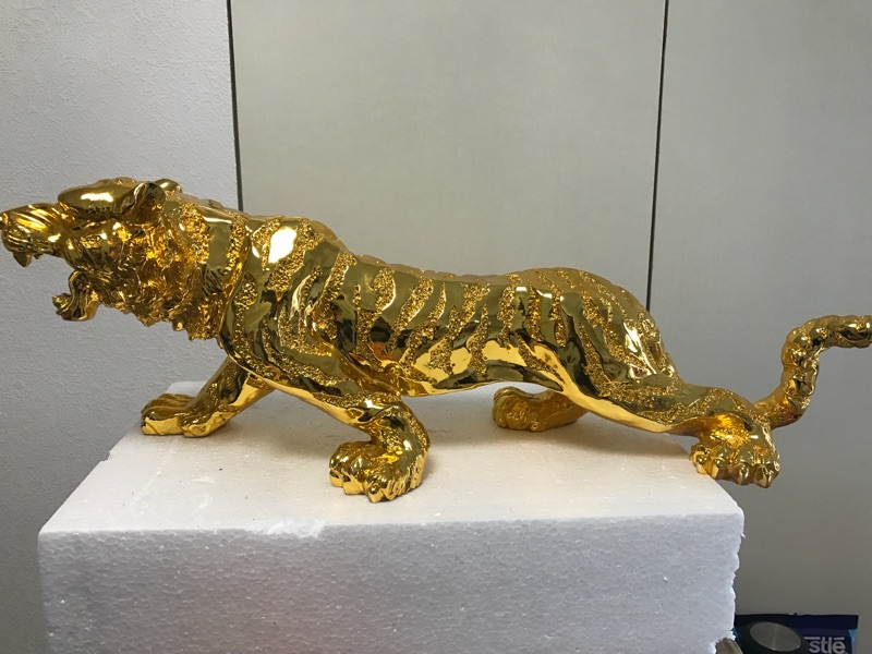 Resin Tiger Chinese Zodiac Tiger Home Decorations Natural Resin Making Birthday Gifts and Christmas Gifts Wedding decoration