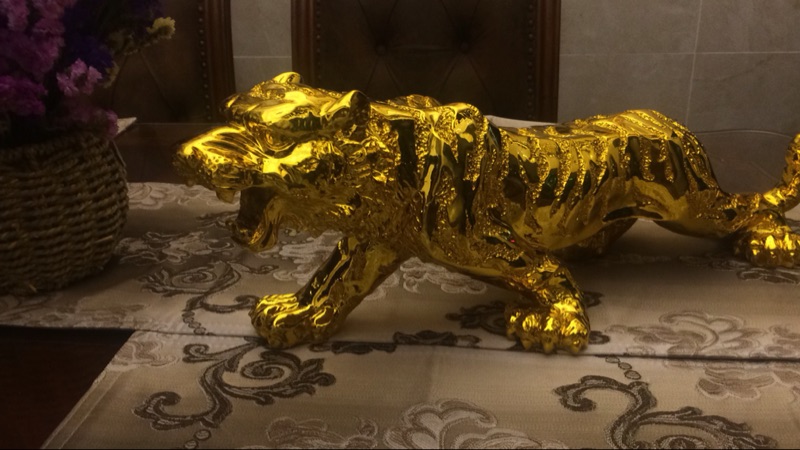 Resin Tiger Chinese Zodiac Tiger Home Decorations Natural Resin Making Birthday Gifts and Christmas Gifts Wedding decoration