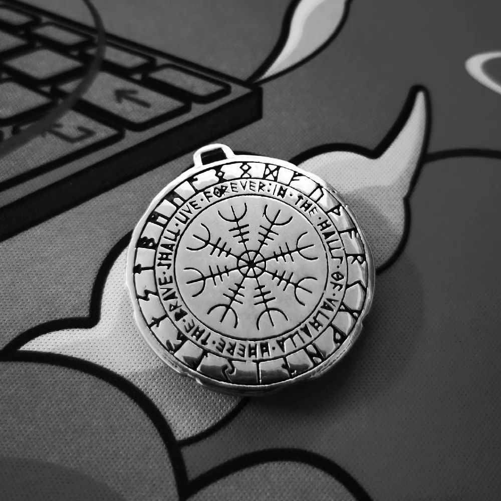 Never Fade Norse Compass Gold Color Necklace Men Vikings Runes Stainless Steel Trident Vegvisir Amulet Pendant Icelandic Jewelry