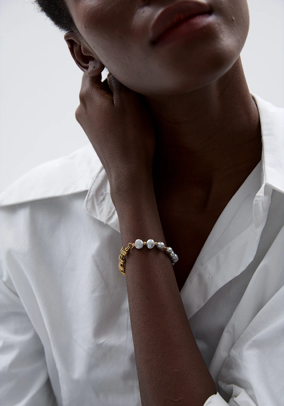 Yhpup Luxury Natural Freshwater Pearl Grey Beads Metal Wrist Bracelet Bangle High Quality Golden Jewelry Mother's Fashion Gift