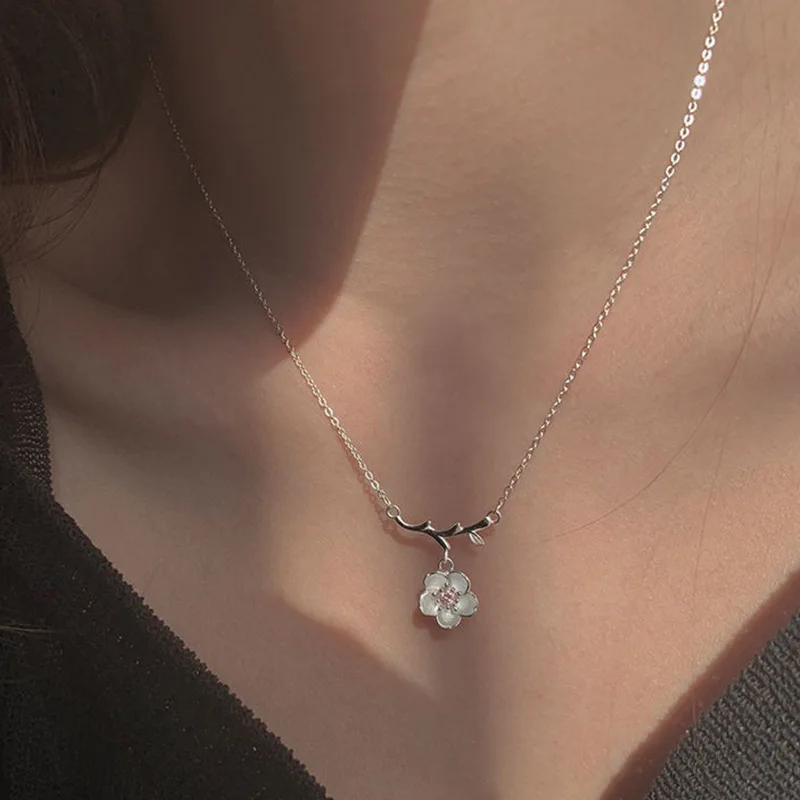 Simple Fashion Pink Zircon Cherry Blossom Pendant Necklace For Women Butterfly Love Collarbone Chain Wedding Jewelry Gifts