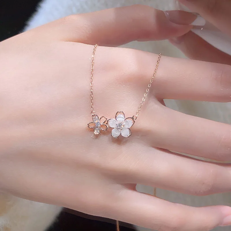 Simple Fashion Pink Zircon Cherry Blossom Pendant Necklace For Women Butterfly Love Collarbone Chain Wedding Jewelry Gifts