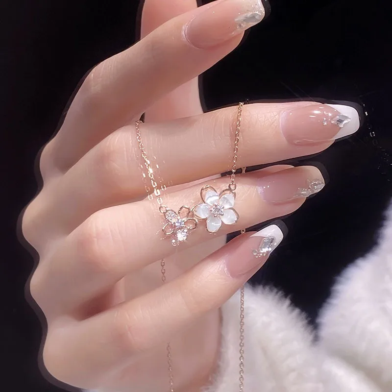 Simple Fashion Pink Zircon Cherry Blossom Pendant Necklace For Women Butterfly Love Collarbone Chain Wedding Jewelry Gifts