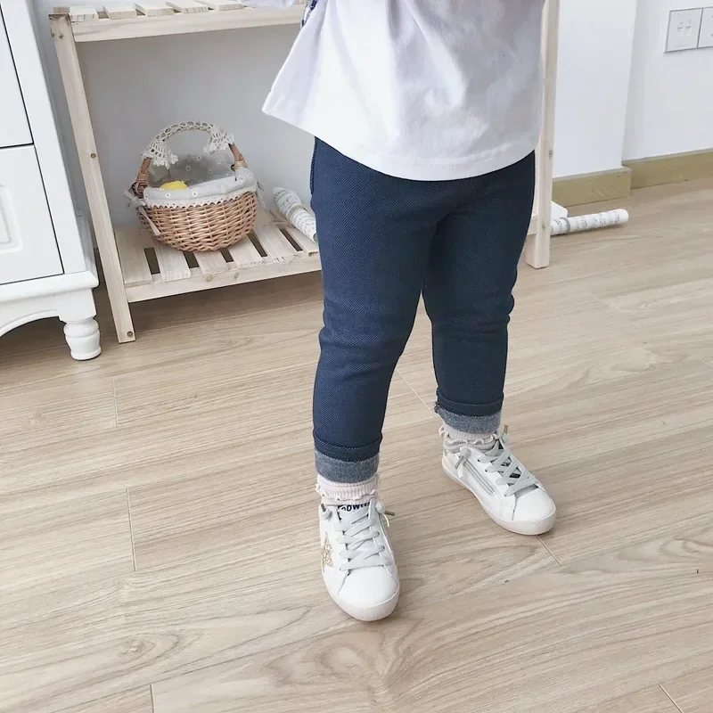 New Winter Children's Jeans Boys and Girls' Solid Color Thin Velvet Elastic Belt Jeans Infant Elastic Denim Pants 1-6Y