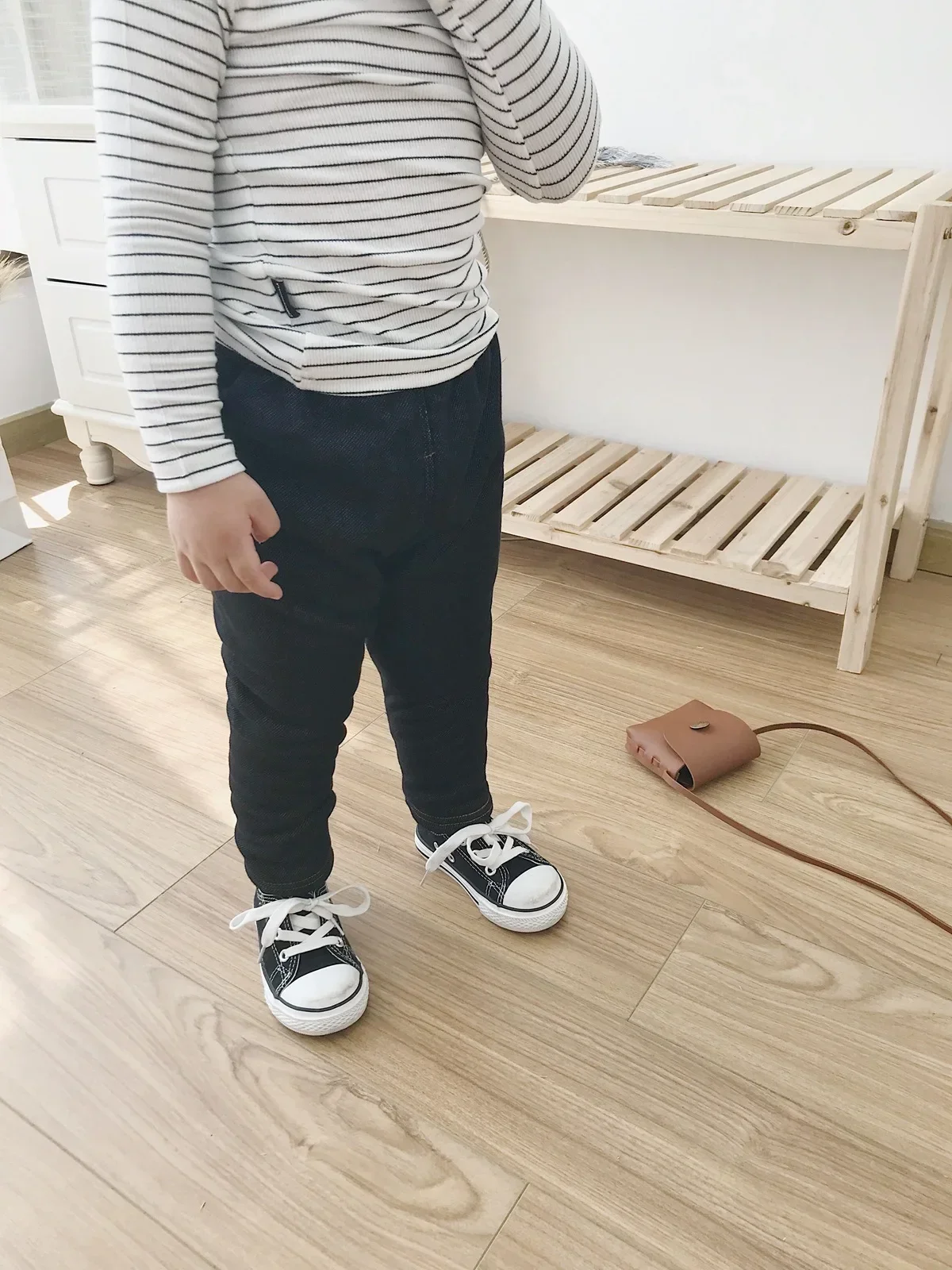 New Winter Children's Jeans Boys and Girls' Solid Color Thin Velvet Elastic Belt Jeans Infant Elastic Denim Pants 1-6Y