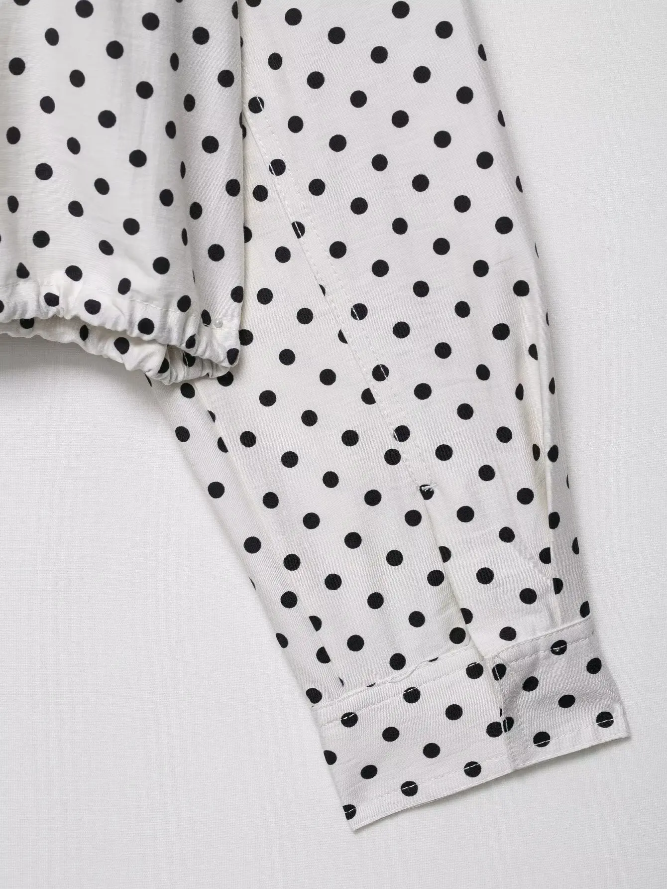 HH Fashion Women's Polka Dot Print Short Coats Autumn Long Sleeves Turtleneck Zipper With Pockets Drawstring Casual Jacket