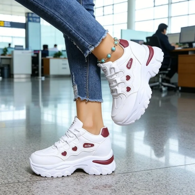 Women Sneakers Fashion Thick-sole Leather Casual Shoe Height-increasing Sport Shoe Laced Platform Vulcanize Shoes Tenis Feminino