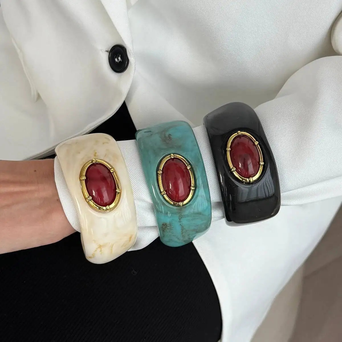 Salircon Vintage Exaggerated Inlay Red Stone Resin Acrylic Stack Bracelet Women Punk Geometric Chunky Wide Cuff Bangle Jewelry
