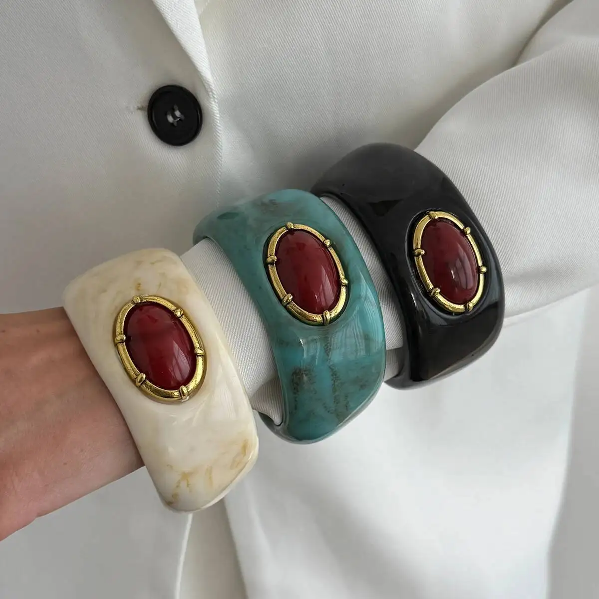 Salircon Vintage Exaggerated Inlay Red Stone Resin Acrylic Stack Bracelet Women Punk Geometric Chunky Wide Cuff Bangle Jewelry