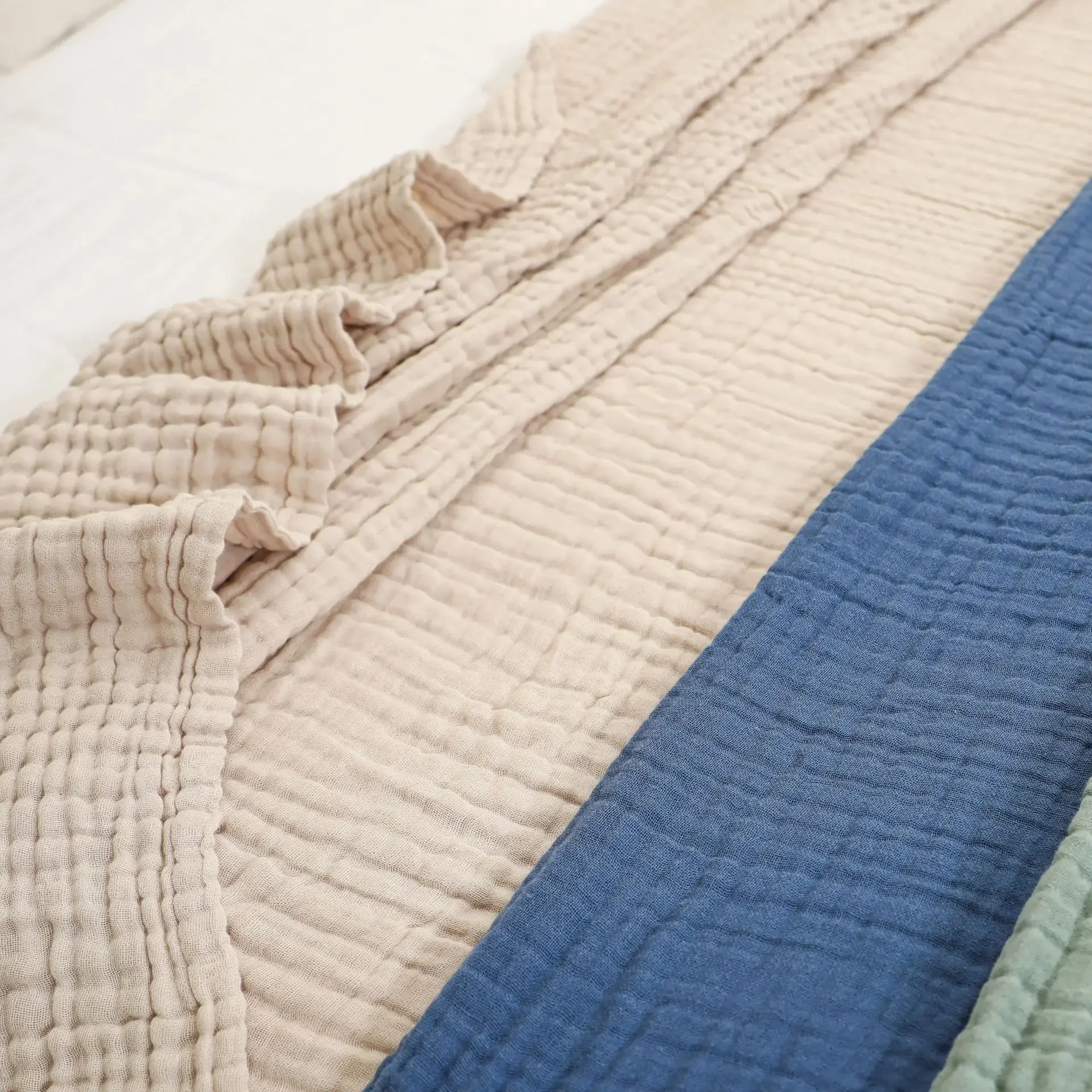6 Layers Cotton Muslin Blankets Lightweight Cotton Throw Cooling Soft Throw Blanket for Year-Round Comfort Breathable Bedspread