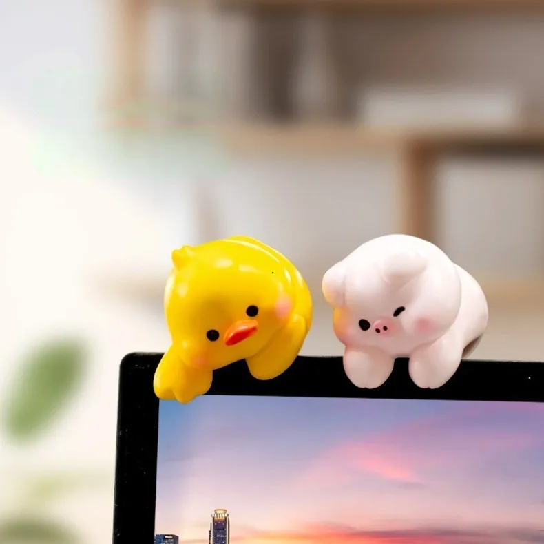 Cute Cartoon Small Animal Car Dashboard Accessories, Humorous Car Interior Ornaments and Screen Decorations