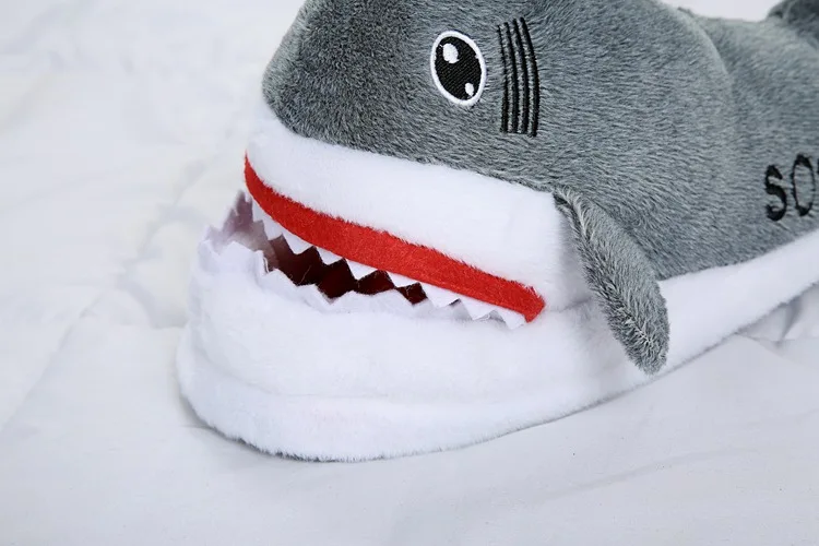 Cartoon Shark Funny Shoes Girls Lovely Indoor Slippers Ladies Home Shoes 2022 Fashion Plush Warm Slippers Women Winter Shoes