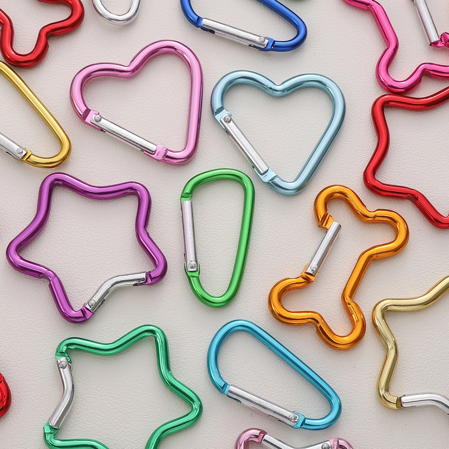 1pcs Carabiner Rock Aluminum Mountain Buckle Star/Heart/D/Bone Shape Locking Clasp Keychain Multifunction Tools Jewelry Findings
