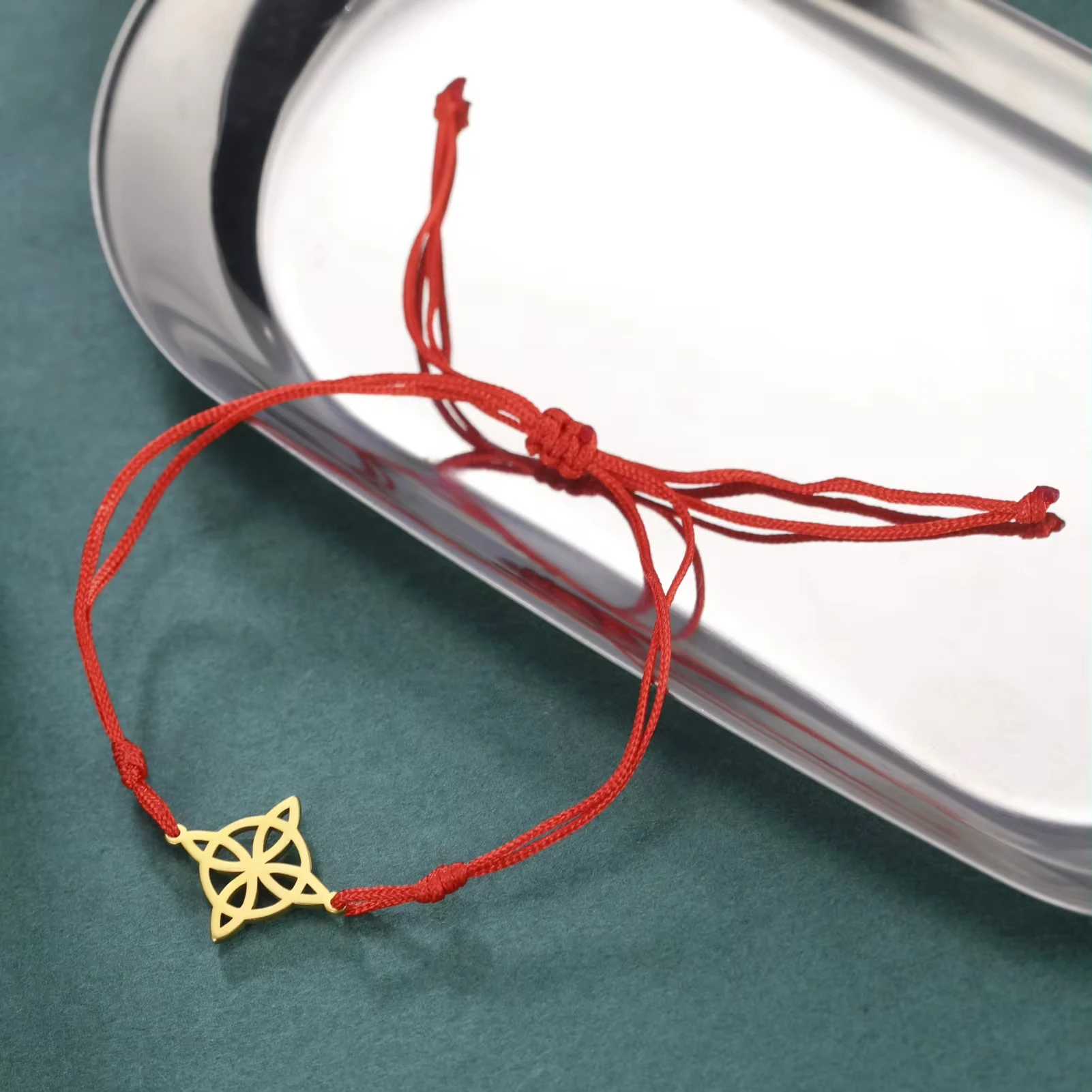 LIKGREAT Irish Witch Knot Bracelet for Women Men Celtics Knot Woven Rope Jewelry Stainless Steel Amulet Talisman Birthday Gift