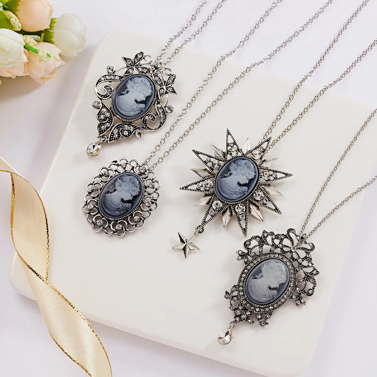 Vintage Cameo Beauty Portrait Pendant Necklace For Women Men Luxury Resin Lady Queen Flower Butterfly Long Sweater Chain Jewelry