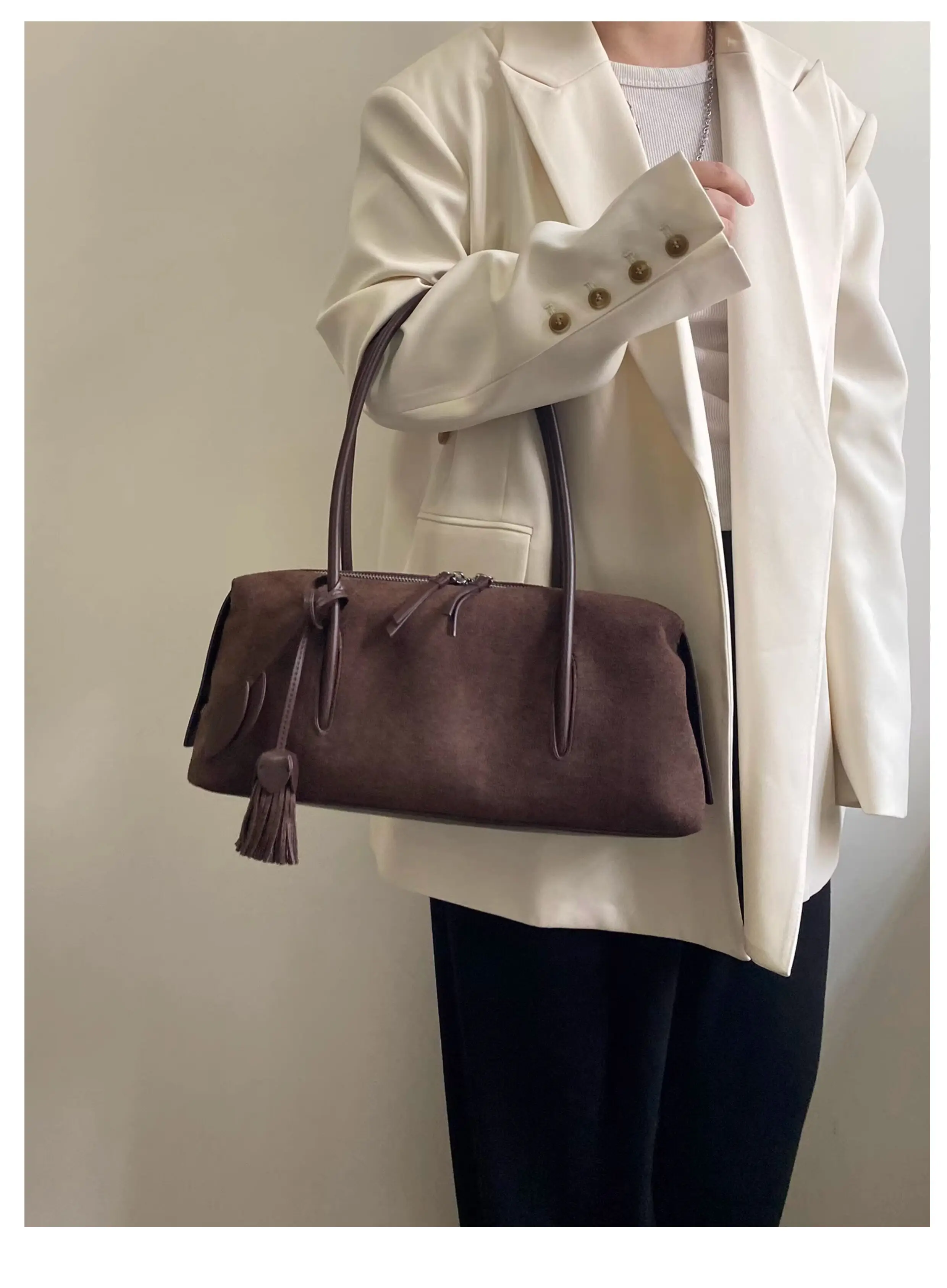 2027 Hot Sale Chic Tassel Design Women Armpit Shoulder Bag Caramel Coffee Color High-end Suede Cow Leather Women Handbag Winter