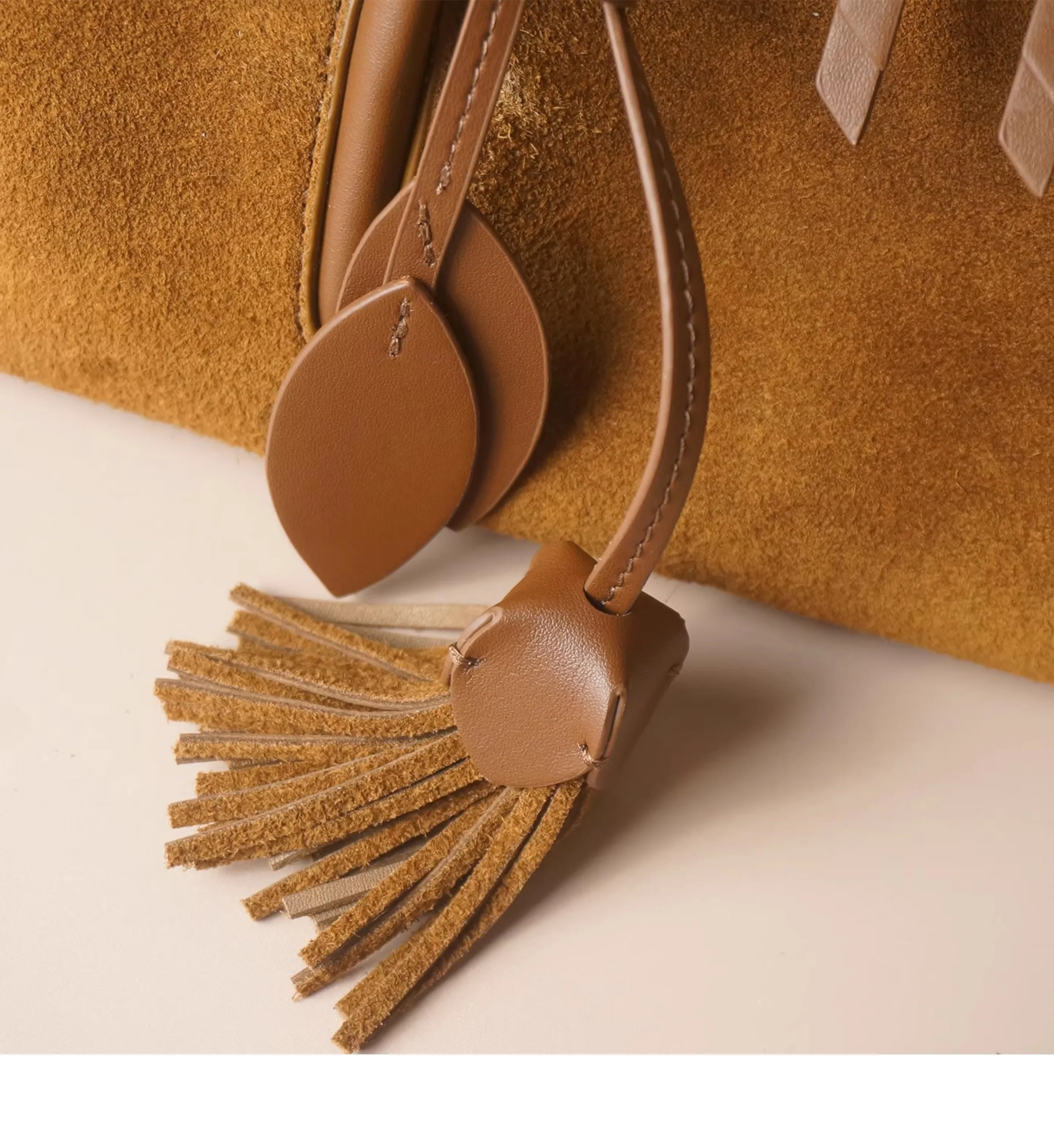 2027 Hot Sale Chic Tassel Design Women Armpit Shoulder Bag Caramel Coffee Color High-end Suede Cow Leather Women Handbag Winter