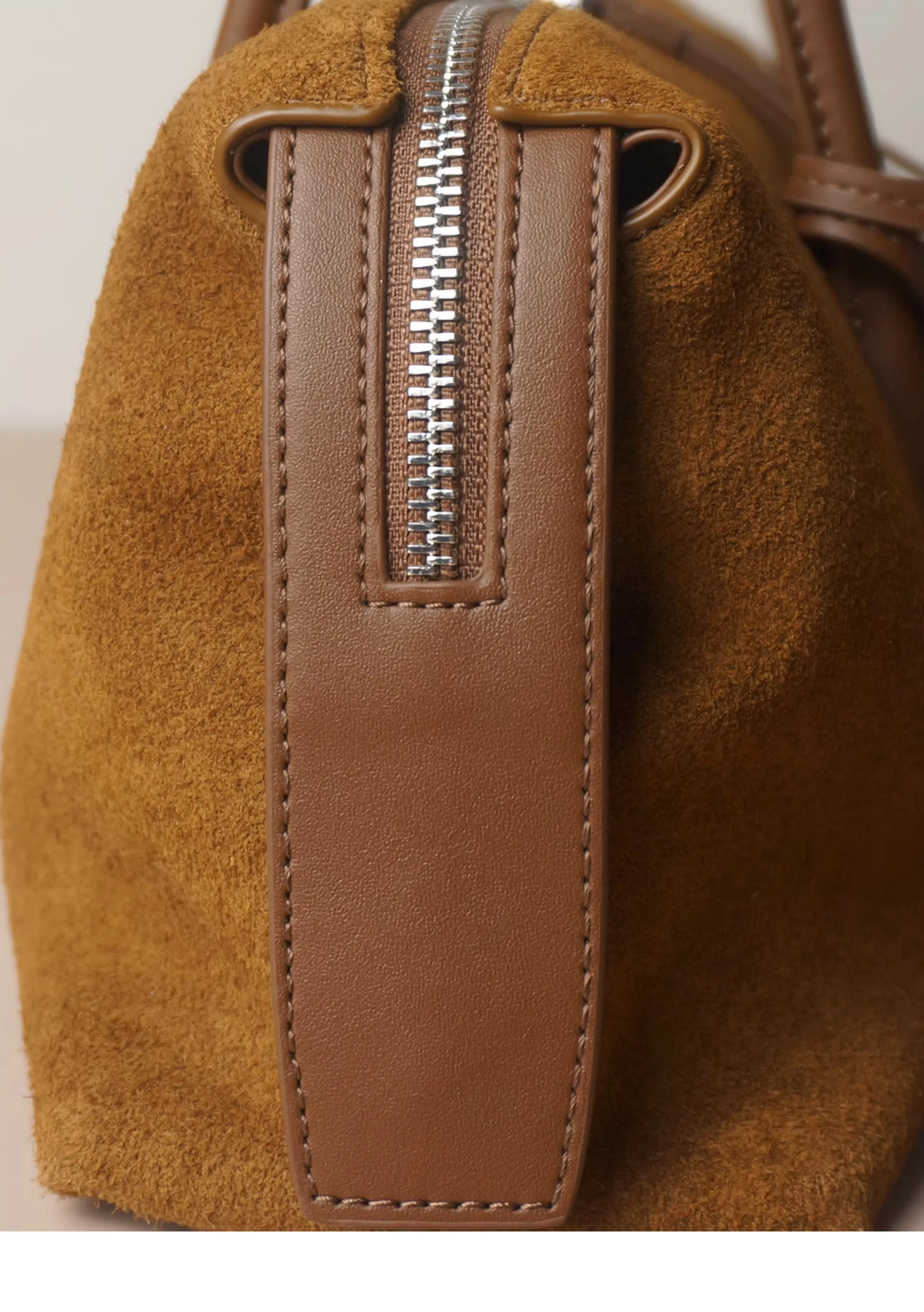 2027 Hot Sale Chic Tassel Design Women Armpit Shoulder Bag Caramel Coffee Color High-end Suede Cow Leather Women Handbag Winter