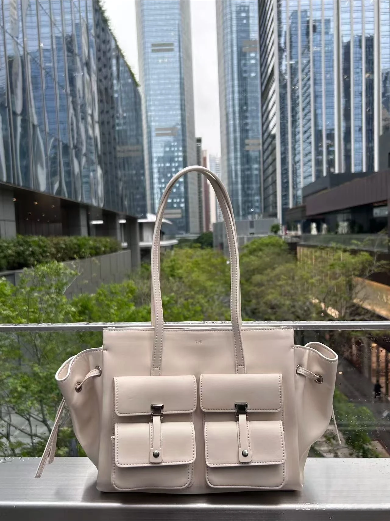 JW PEI Pocket Bag, Tote Bag for Women, Commuter Bag, Large Capacity, Niche Style, Shoulder Bag, Underarm Bag