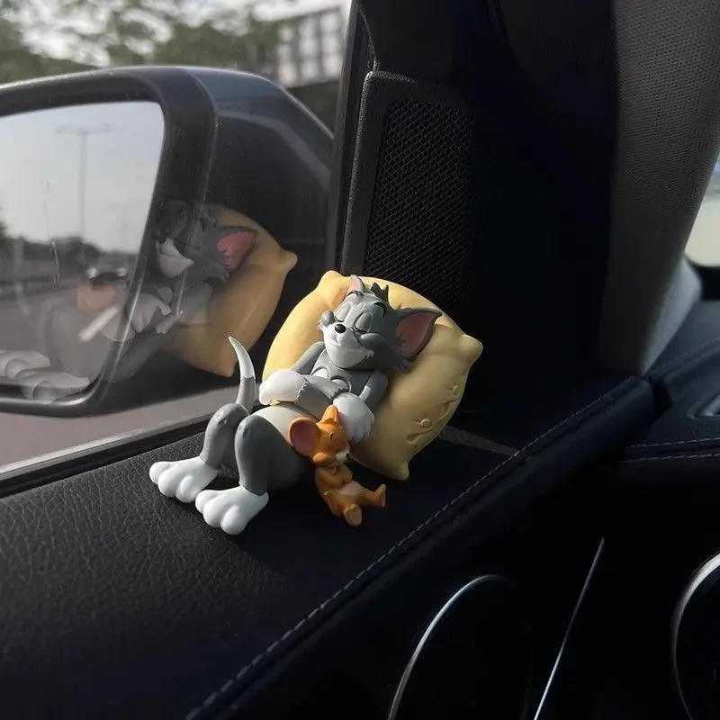 Kawaii Tom Jerry Ornament Cartoon Figure Mini Ornament Car Dashboard Interior Decor Desktop Office Display Accessory Gifts