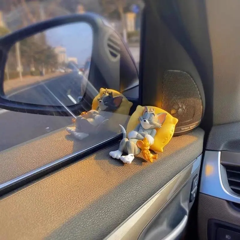 Kawaii Tom Jerry Ornament Cartoon Figure Mini Ornament Car Dashboard Interior Decor Desktop Office Display Accessory Gifts