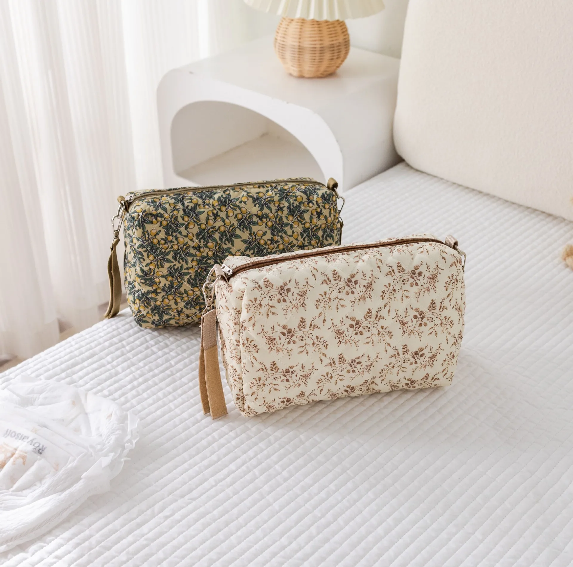 1pcs Portable Baby Diaper Storage Bag Travel Handbag Mommy&Baby Items Organizer Maternal Stroller Bag Makeup & Toiletries Bag