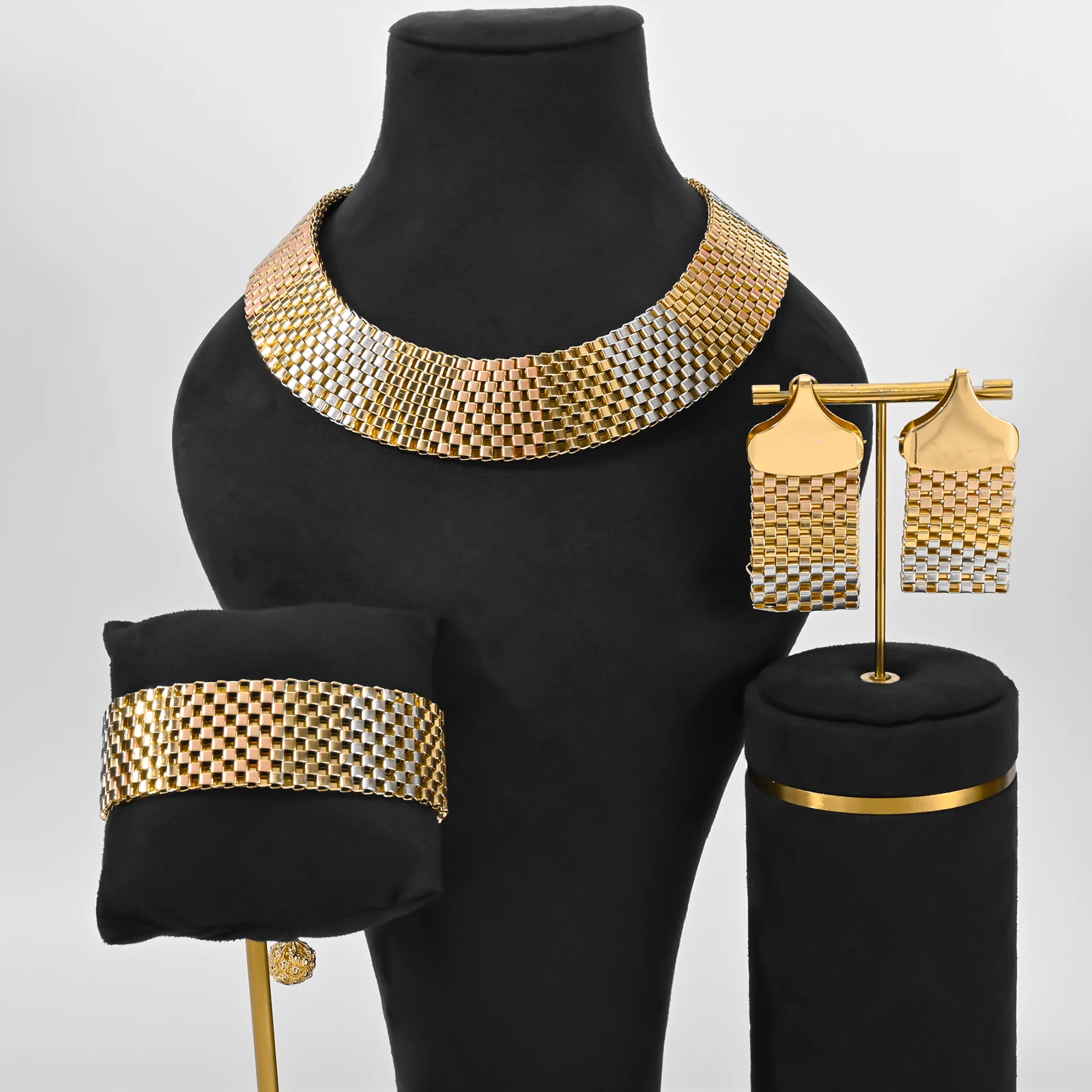 Dubai Jewelry Set Big Necklace Ethnic Style Bracelet Earrings for Women Elegant Bridal Wedding Accessories