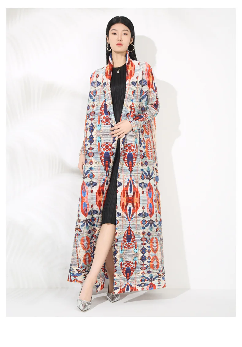 LANMREM Niche Trend Printed Windbreaker Women's 2025 New Loose Oversized Long Sleeved Pleated Trench Cardigan Long Coat 2DB2481