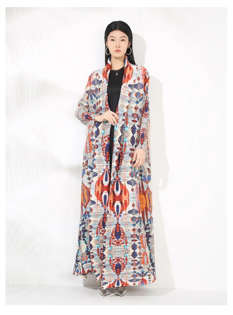 LANMREM Niche Trend Printed Windbreaker Women's 2025 New Loose Oversized Long Sleeved Pleated Trench Cardigan Long Coat 2DB2481
