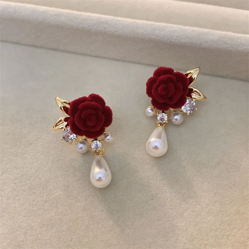 Wine Red Imitation Velvet Rose Pearl Earrings for Women Vintage Red Rose Elegant High-end Studs Earrings Jewelry Accessories