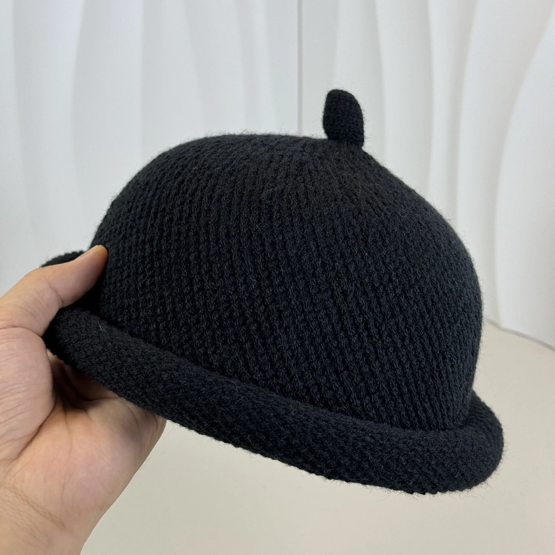 Japanese style Womens Fashion Bucket Hats Knitted Melon Skin Hats Casual Berets Landlord Hats Warm Painter Pacifier Caps 모자