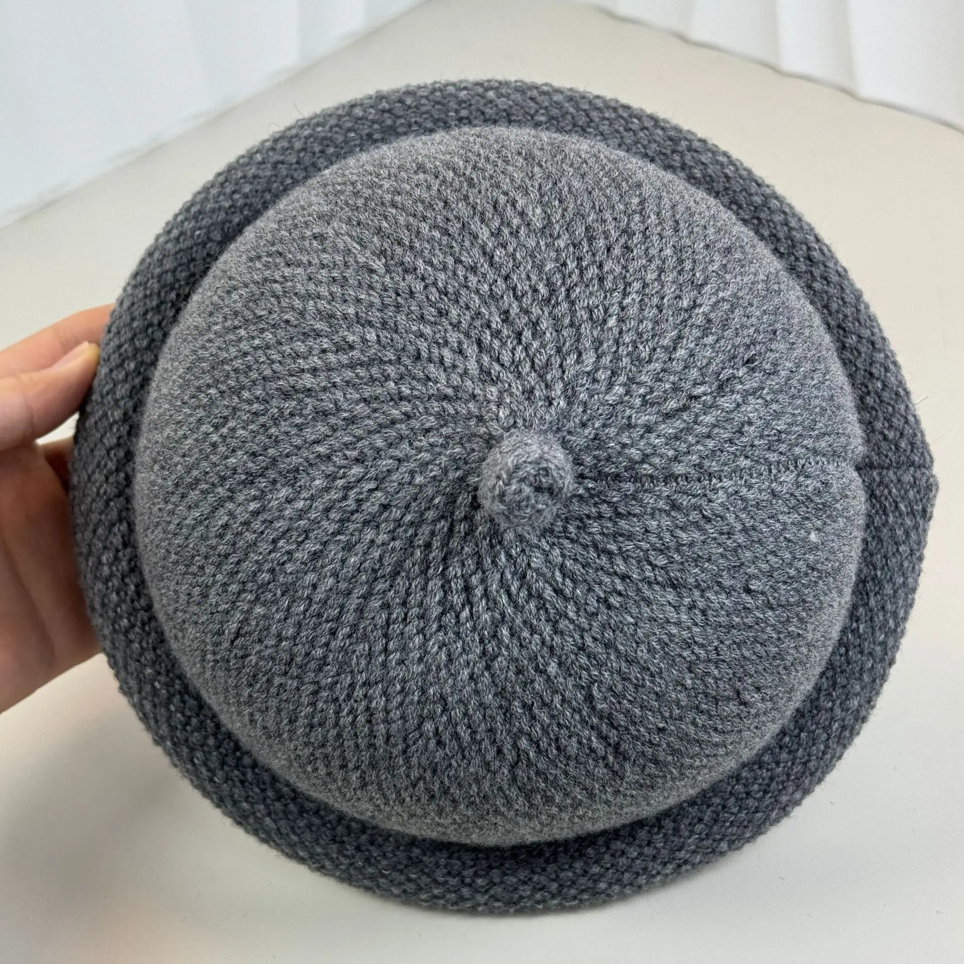 Japanese style Womens Fashion Bucket Hats Knitted Melon Skin Hats Casual Berets Landlord Hats Warm Painter Pacifier Caps 모자